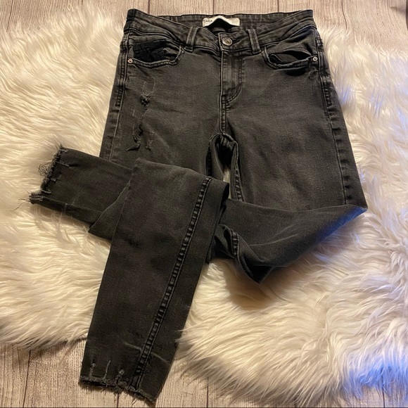 Zara Denim - Zara Gray Frayed Destructed Skinny Jeans US 2